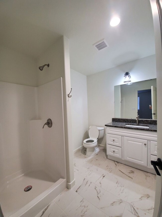 1125 W Ivy Ave