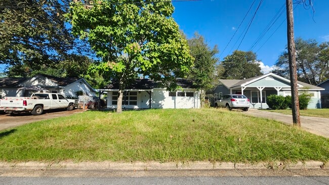 4014 Chelsea Dr in Montgomery, AL - Building Photo - Building Photo