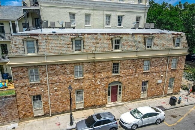 1323 Dauphine St, Unit 3 in New Orleans, LA - Building Photo - Building Photo