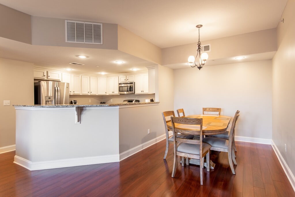 Eagle View Luxury Apartments in Charleston, WV