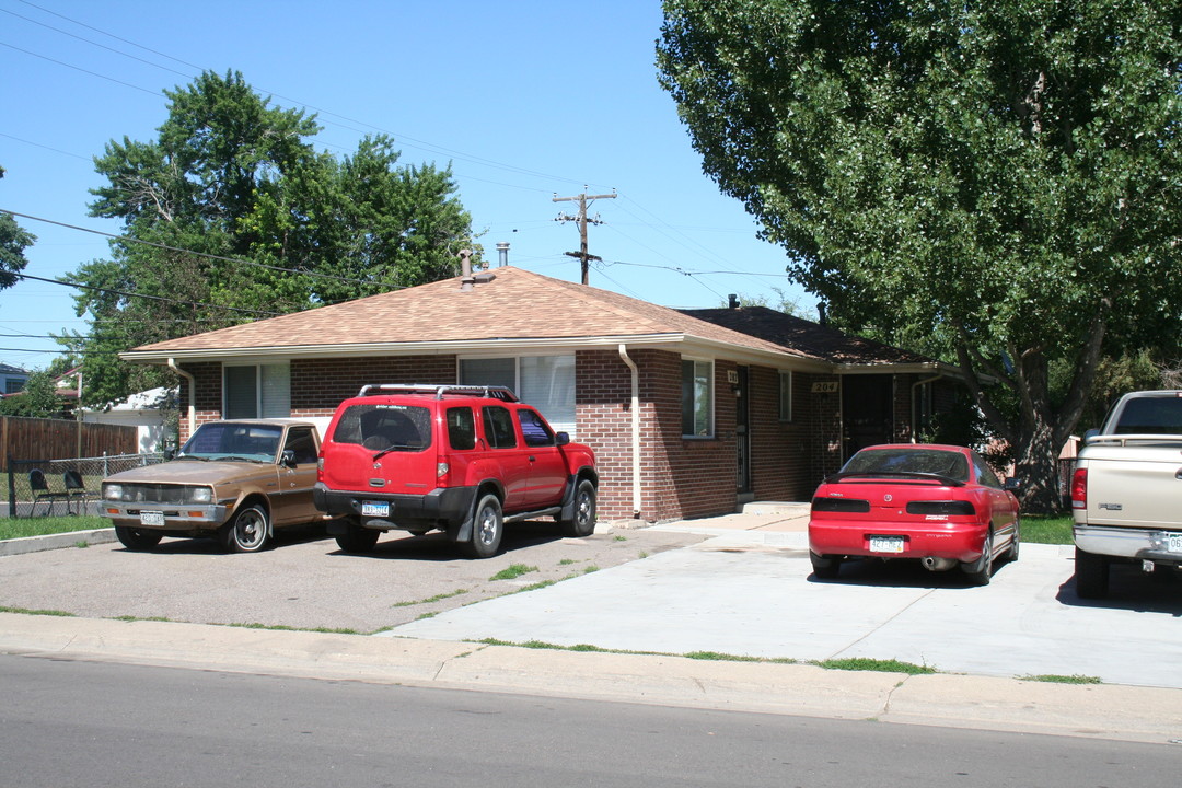 202-214 S Canosa Ct in Denver, CO - Building Photo