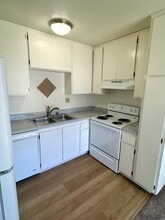 1817 E Grand Ave in Escondido, CA - Building Photo - Building Photo