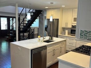 60 May Ave in Westbury, NY - Building Photo - Building Photo