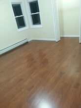 17 W 34th St, Unit #1   17 W 34th street in Bayonne, NJ - Building Photo - Building Photo