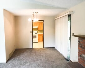 721 W Bowling Rd in Spokane, WA - Foto de edificio - Building Photo