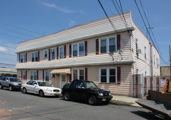 742-746 Lidgerwood Ave in Elizabeth, NJ - Building Photo - Building Photo