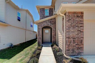 10404 Hatton Ln in Austin, TX - Building Photo - Building Photo
