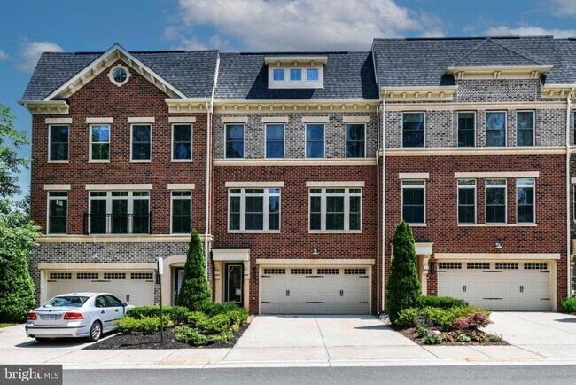 property at 7240 Magpie Ln