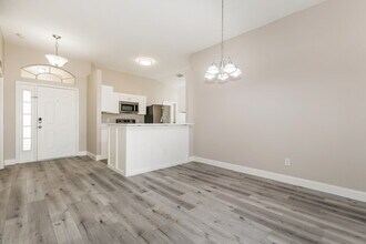 12942 Early Run Ln, Unit 2537 in Riverview, FL - Foto de edificio - Building Photo