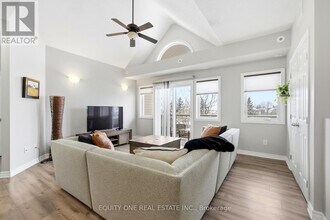 175 Waterbridge Dr in Ottawa, ON - Building Photo - Building Photo