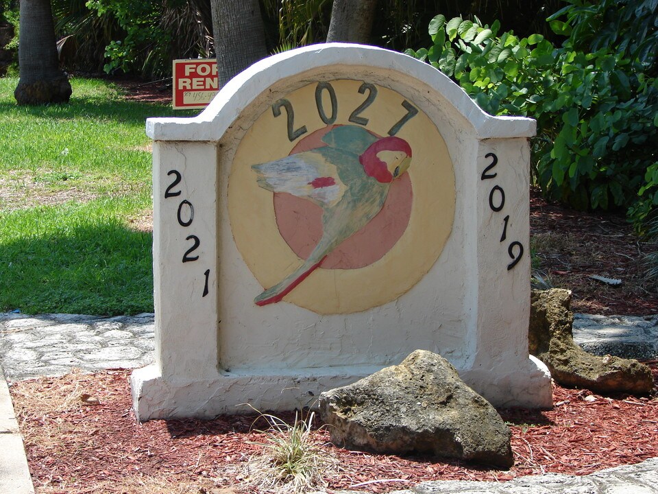 2019-2035 Plunkett St in Hollywood, FL - Building Photo