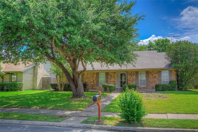 2106 Briarmeadow Dr in Garland, TX - Building Photo - Building Photo