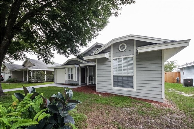 1728 Dorset Dr in Mount Dora, FL - Building Photo - Building Photo