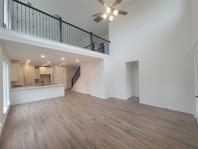 property at 705 Tradewinds Wy