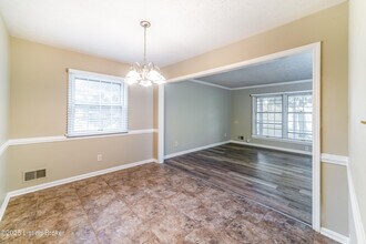 4709 Andrea Way in Louisville, KY - Building Photo - Building Photo