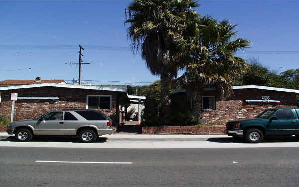 1338 W Balboa Blvd in Newport Beach, CA - Building Photo - Building Photo