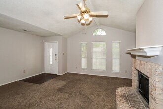 4074 Tulip Tree Dr in Fort Worth, TX - Building Photo - Building Photo