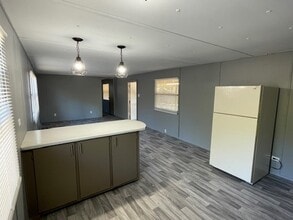 307 Prairie St in Highlands, TX - Building Photo - Building Photo