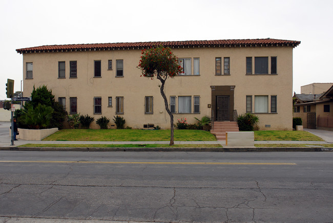 200-210 S Eucalyptus Ave in Inglewood, CA - Foto de edificio - Building Photo