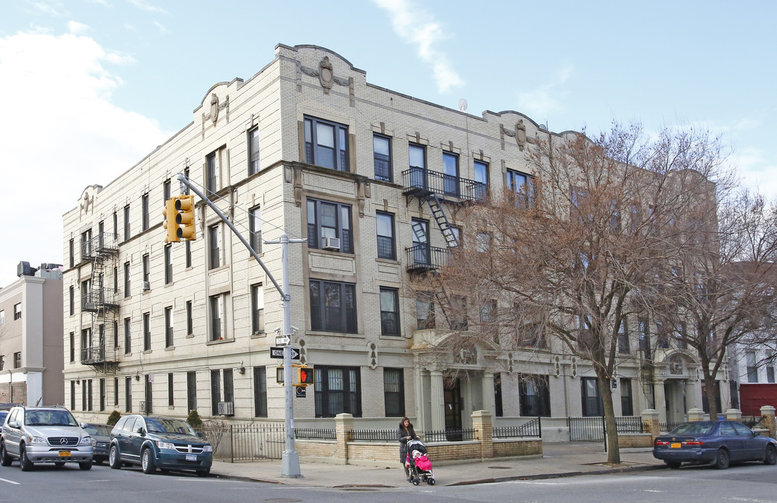 1544 President St in Brooklyn, NY - Building Photo