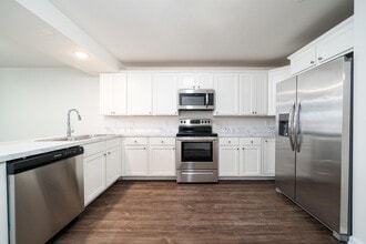 162-170 S Orange Ave in Newark, NJ - Building Photo - Building Photo