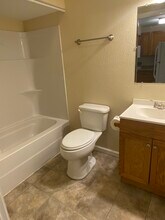 716 Tall Oaks Dr, Unit 100 in St. Clair, MO - Building Photo - Building Photo