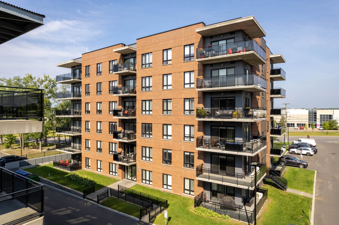 H1 Harmonie Urbaine in Pointe-claire, QC - Building Photo