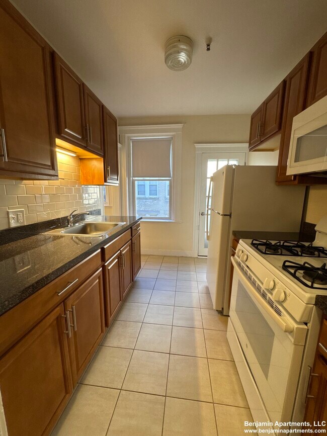 122 Washington St, Unit 44 in Boston, MA - Building Photo - Building Photo