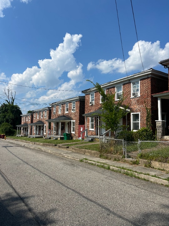 701 Harding St in Petersburg, VA - Building Photo