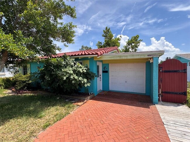 property at 32 Palm Dr