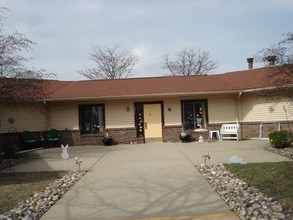Country Knoll in Coldwater, MI - Foto de edificio - Building Photo