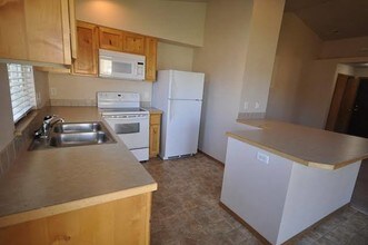 2107 E Whispering Willow Ln-Unit -102 in Nampa, ID - Building Photo - Building Photo