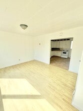 102 Embleton Ave in Fredericton, NB - Building Photo - Building Photo