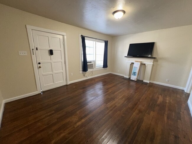 property at 1552 Lombardy St