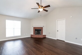 7776 Parkwood Cove in Southaven, MS - Building Photo - Building Photo