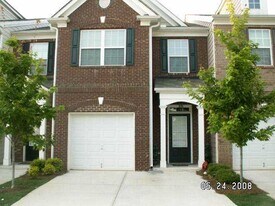 1305 Adcox Square in Stone Mountain, GA - Building Photo