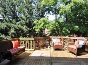 4422 S Four Mile Run Dr, Unit townhouse in Arlington, VA - Building Photo - Building Photo