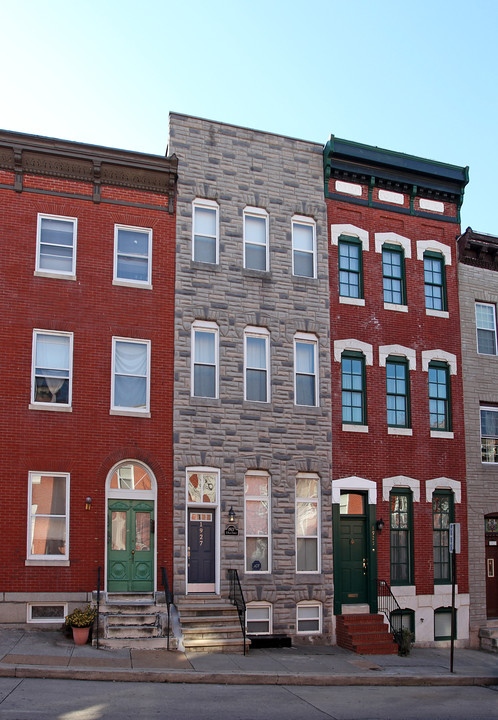 1927 E Pratt St in Baltimore, MD - Building Photo