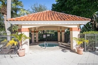 3340 Pinewalk Dr N in Margate, FL - Building Photo - Building Photo