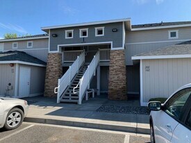6005 Chapel Hill Blvd in Pasco, WA - Building Photo