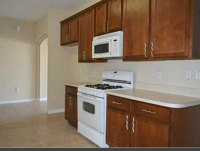 554 Reddicks Cir in Winter Haven, FL - Building Photo - Building Photo