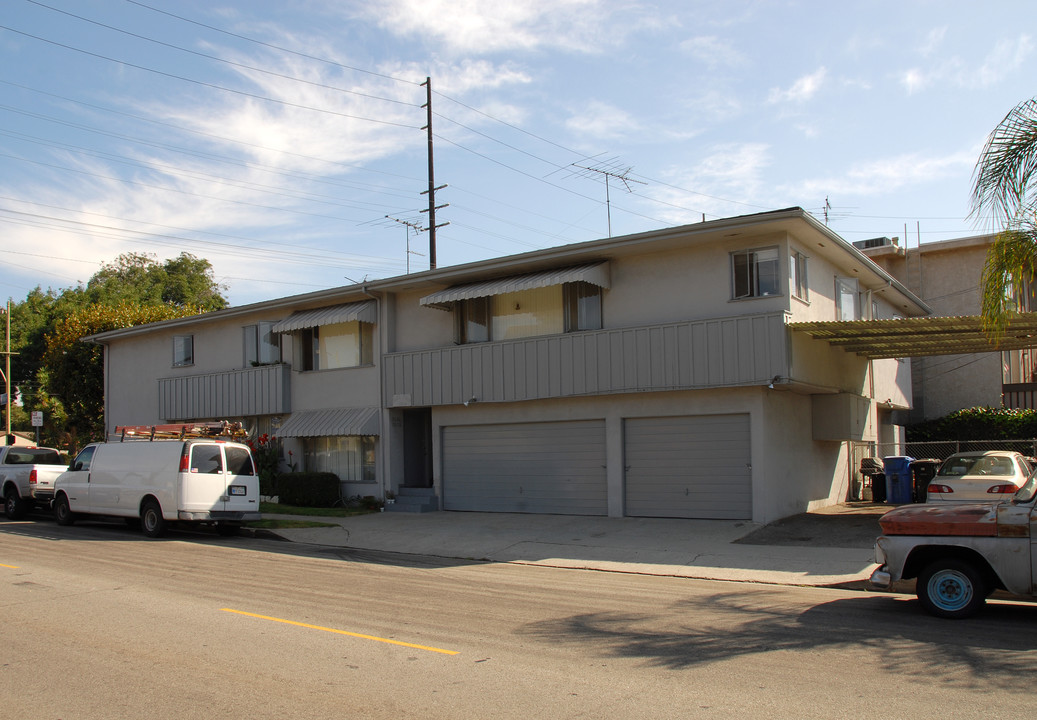 10984 National Blvd in Los Angeles, CA - Building Photo