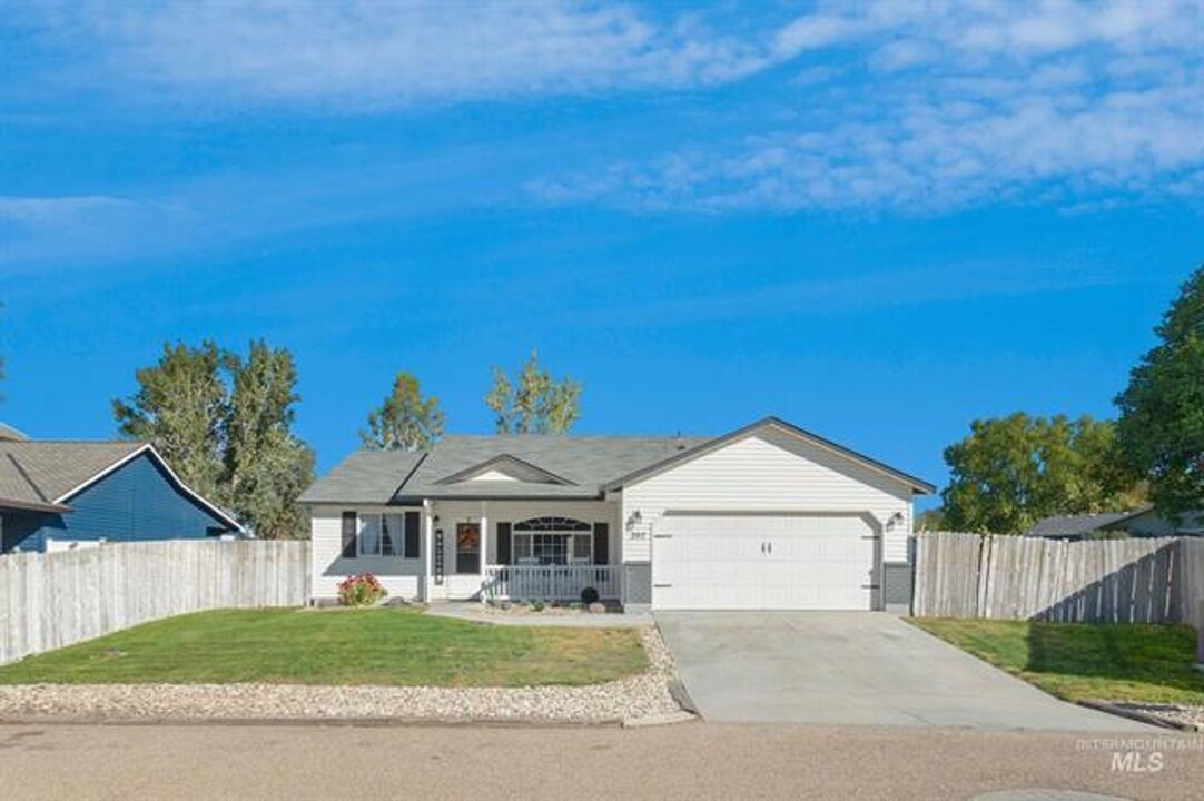 207 Quail Dr in Melba, ID - Building Photo