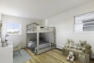 136 Suburbia Terrace in Jersey City, NJ - Building Photo - Building Photo