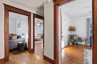 2016 Edgeland Ave in Louisville, KY - Foto de edificio - Building Photo