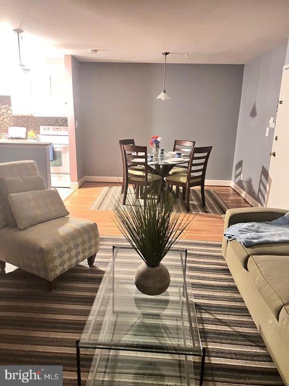 5909 Prince James Dr in West Springfield, VA - Building Photo - Building Photo