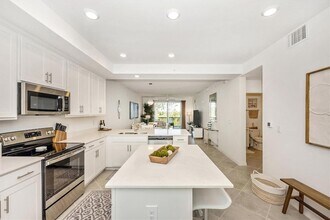 12240 Wellen Golf St, Unit 204 in Venice, FL - Building Photo - Building Photo