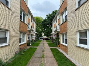 4923 N Lester Ave in Chicago, IL - Building Photo - Building Photo