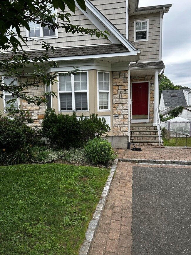 property at 62 Kirkwood Rd