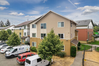 D Street Salal Apartments in Portland, OR - Building Photo - Primary Photo